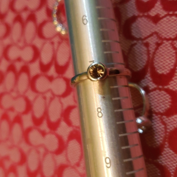 In Silver set sparkling Rings. - Picture 6 of 11